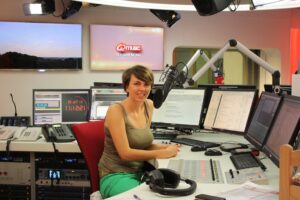 Melodie, Planificatrice et Assistante Promo & relations extérieures